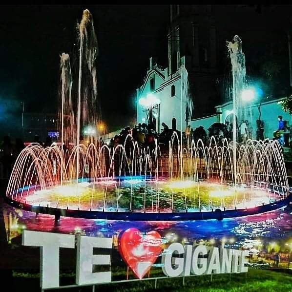 Fuente danzante del parque principal fuente Gigante 