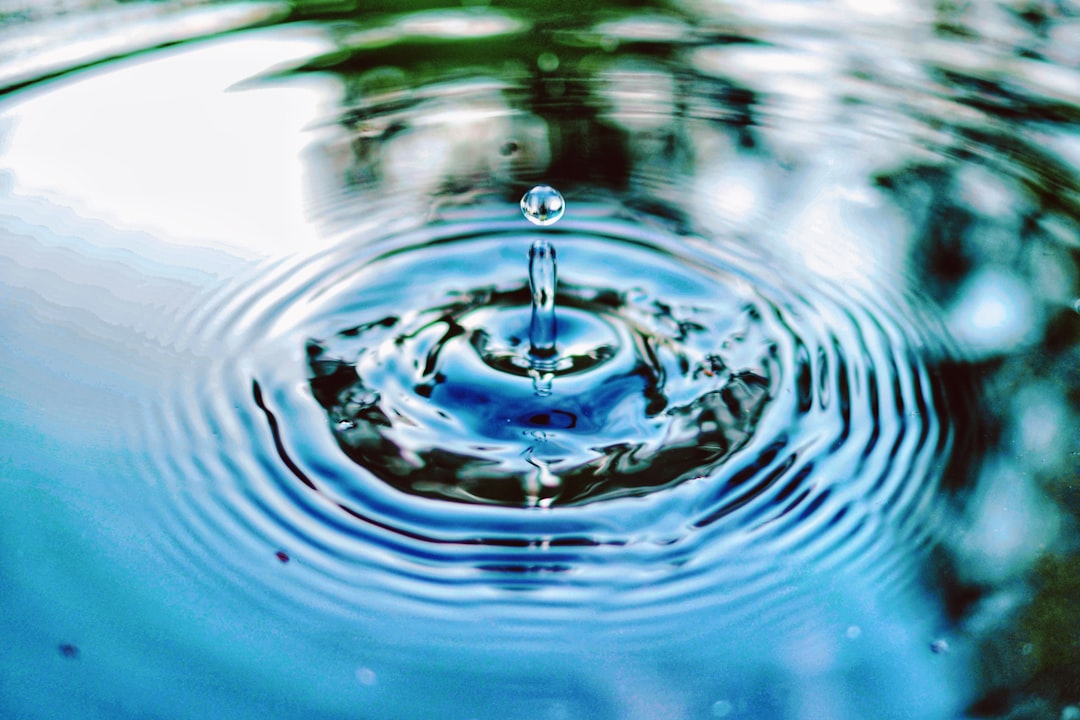Agua potable al alcance de tu mano.