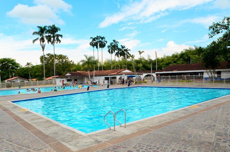 Piscinas de competencias  con normativa internacionales